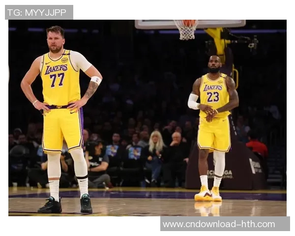 2002年NBA西部决赛第七场湖人对国王的经典对决回顾与分析